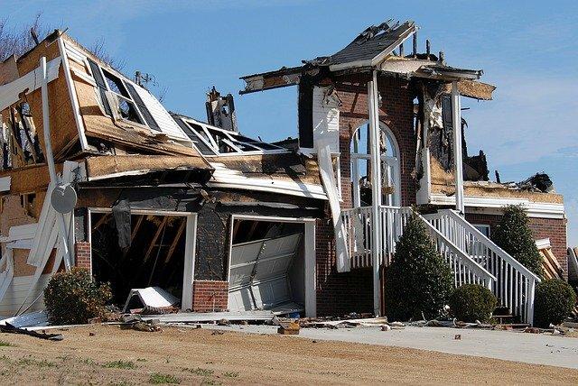 What Does Homeowners Insurance Cover? (Explained)
