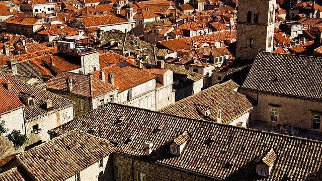 Top 5 Cool Roofing Materials for Warm Climates